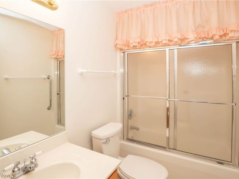1643 Southpointe Circle NE, Canton, OH 44714 Photo 35
