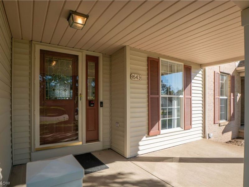 1643 Southpointe Circle NE, Canton, OH 44714 Photo 4