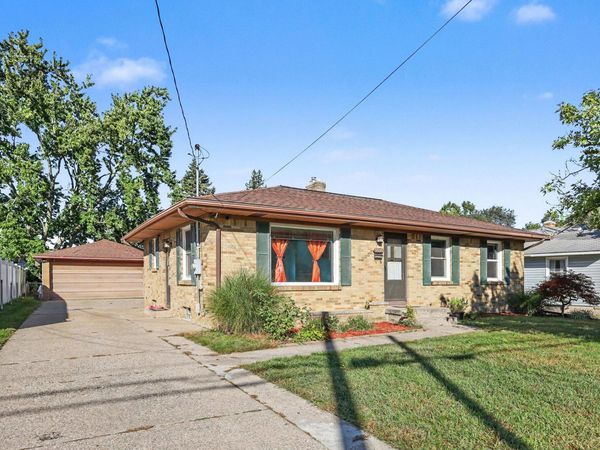 3353 Boone Avenue SW, Wyoming, MI 49519