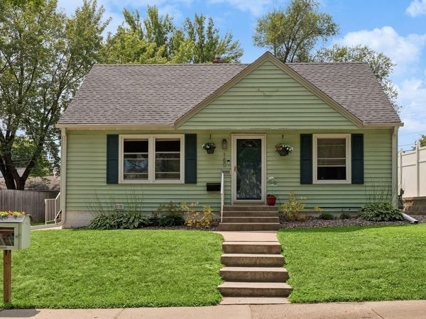 180 Westchester Drive, West Saint Paul, MN 55118