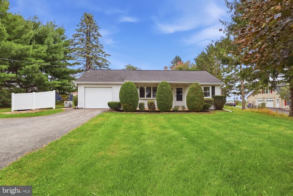 4514 SHANGRI-LA ROAD , STEWARTSTOWN, PA 17363