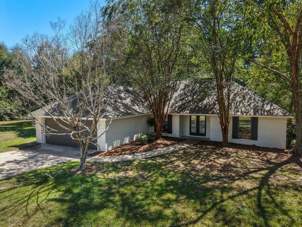 5 Windlass Dr., Hattiesburg, MS 39402