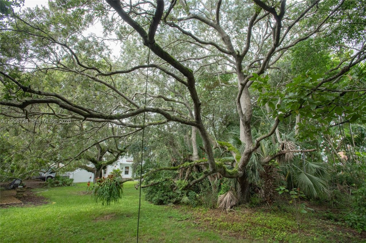13900 Old Cutler Rd, Palmetto Bay, FL 33158 Photo