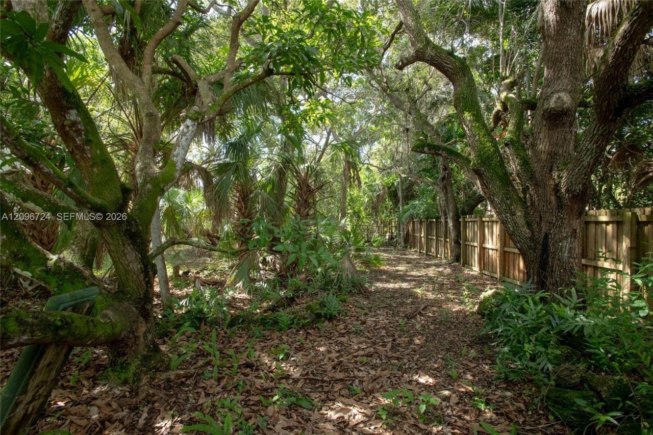 13900 Old Cutler Rd, Palmetto Bay, FL 33158 Photo