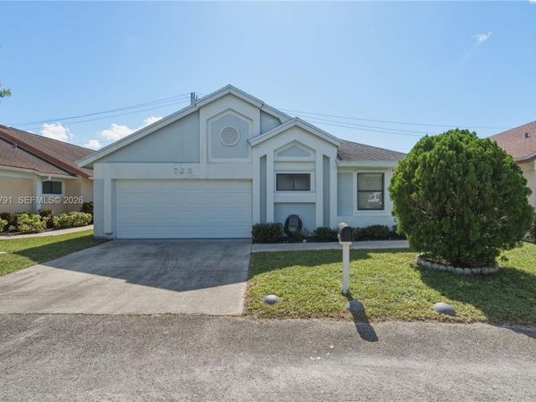 728 Holly St , North Lauderdale, FL 33068