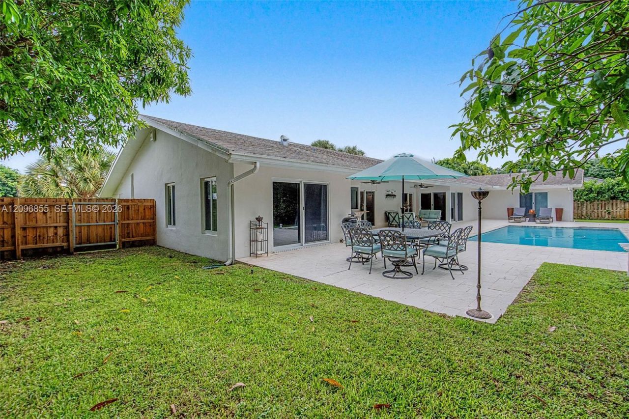 16100 SW 81st Ave, Palmetto Bay, FL 33157 Photo