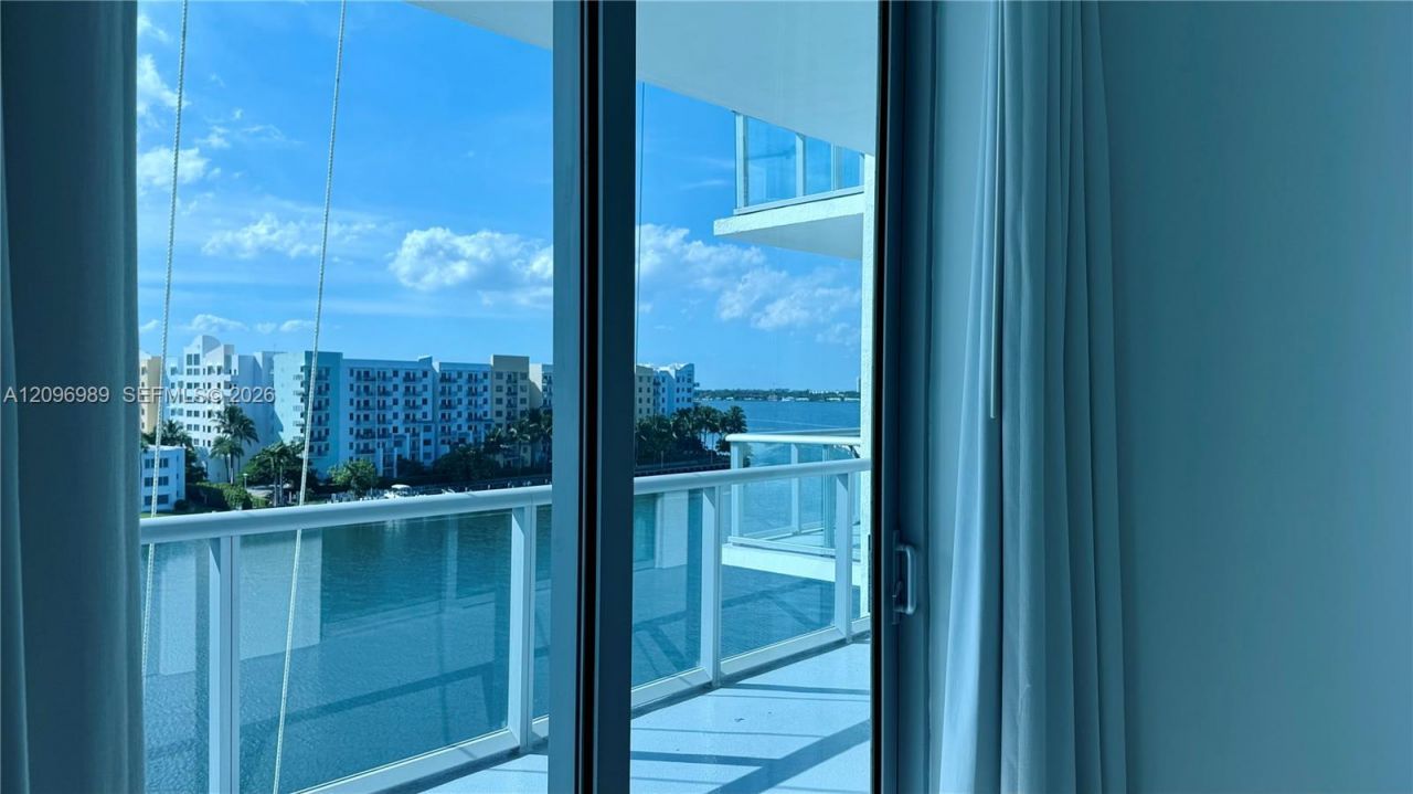 7928 East Dr, Unit 705, North Bay Village, FL 33141 Photo
