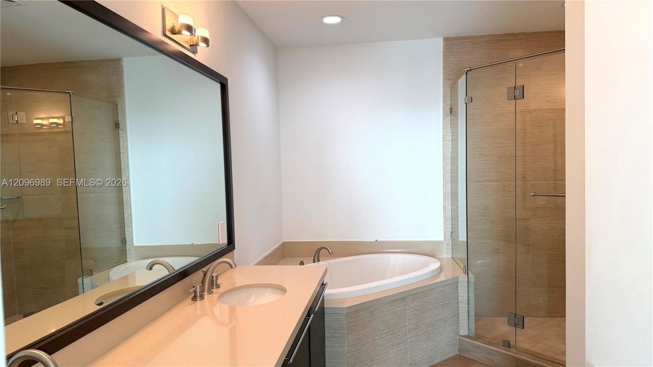 7928 East Dr, Unit 705, North Bay Village, FL 33141 Photo