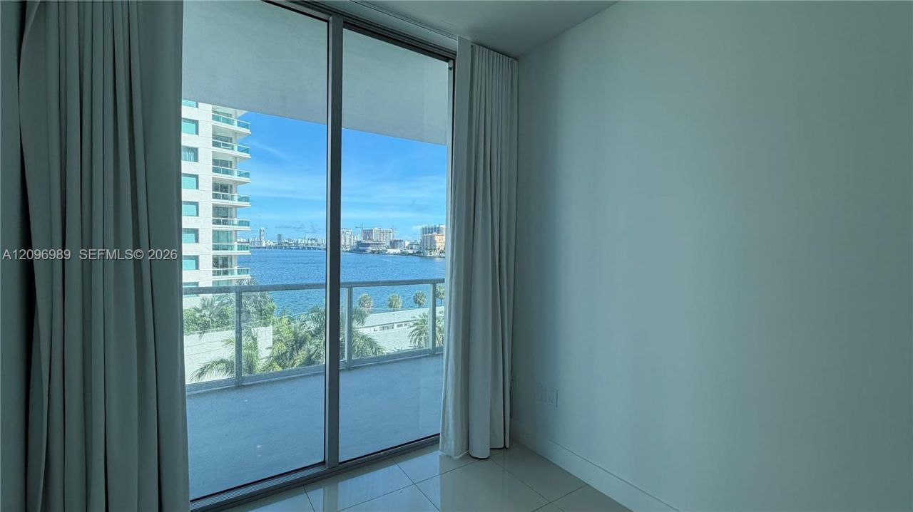 7928 East Dr, Unit 705, North Bay Village, FL 33141 Photo