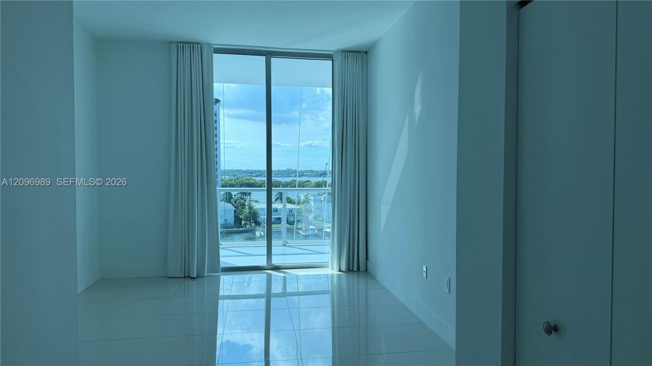 7928 East Dr, Unit 705, North Bay Village, FL 33141 Photo