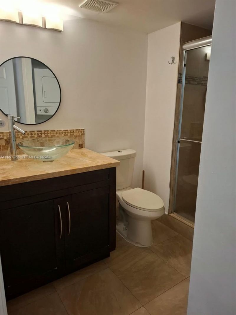 320 Racquet Club Rd, Unit 104, Weston, FL 33326 Photo