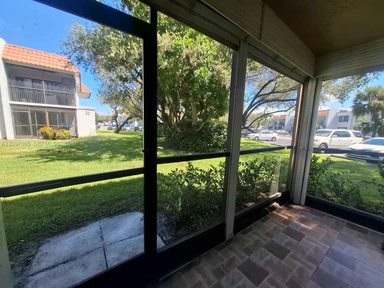 320 Racquet Club Rd , Unit 104, Weston, FL 33326 Photo