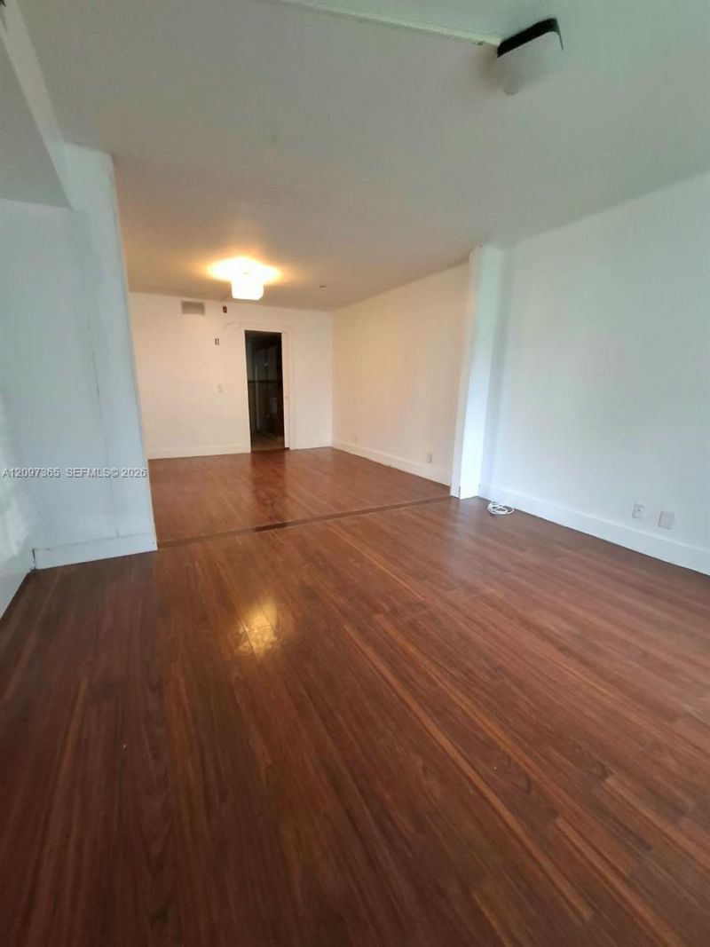 320 Racquet Club Rd, Unit 104, Weston, FL 33326 Photo