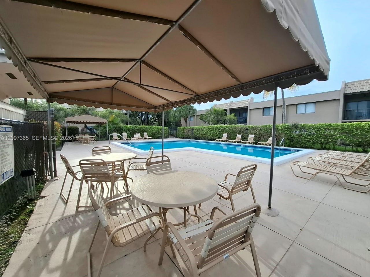 320 Racquet Club Rd, Unit 104, Weston, FL 33326 Photo