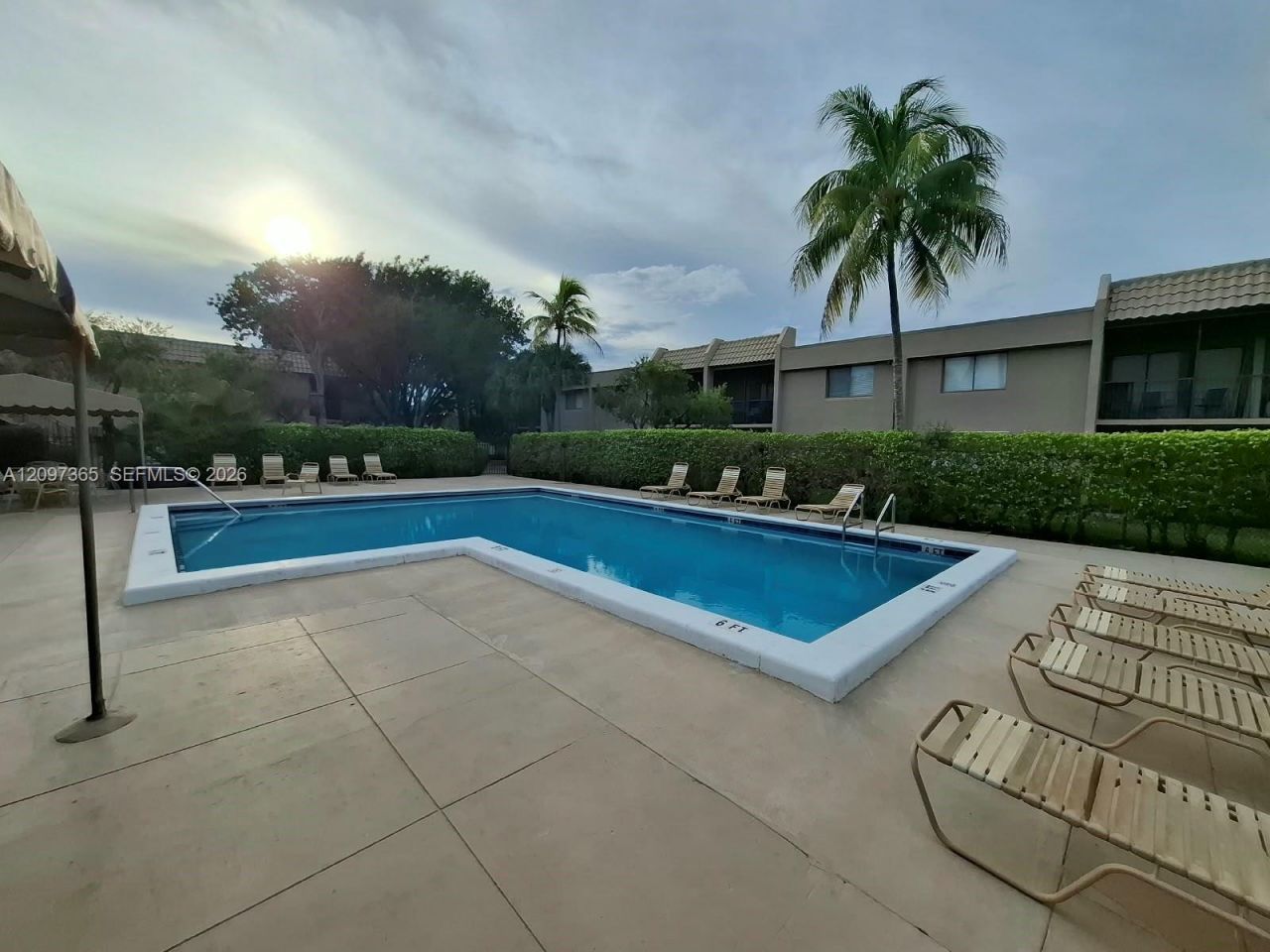320 Racquet Club Rd, Unit 104, Weston, FL 33326 Photo