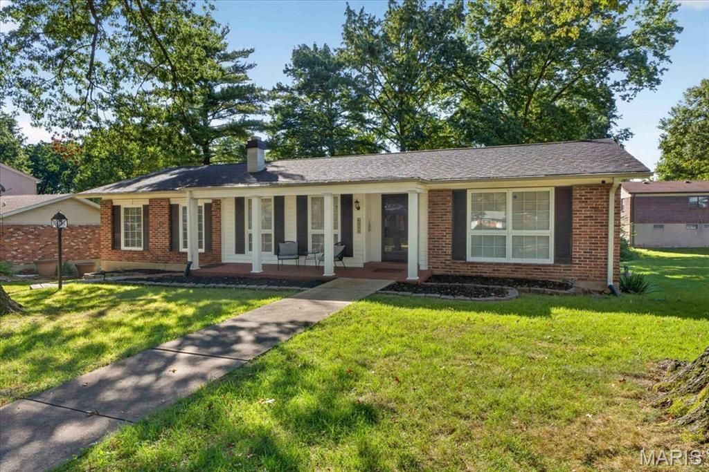 6710 Ryan Crest Drive, Florissant, MO 63033 Main Photo