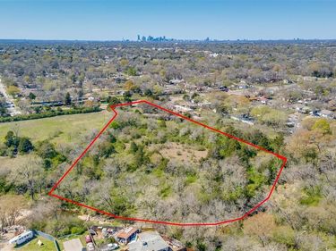 930 N Prairie Creek Road, Dallas, TX 75217
