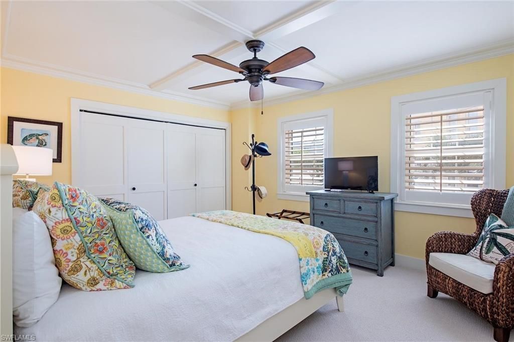 3483 Gulf Shore Blvd N, Unit 104, Naples, FL 34103 Photo