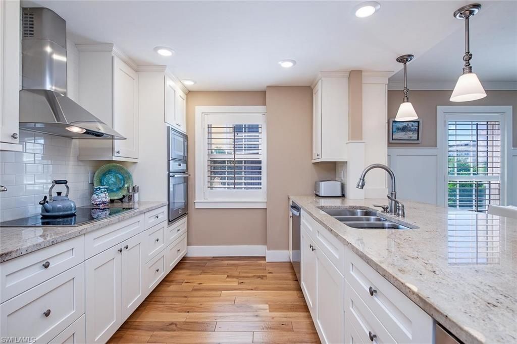 3483 Gulf Shore Blvd N, Unit 104, Naples, FL 34103 Photo