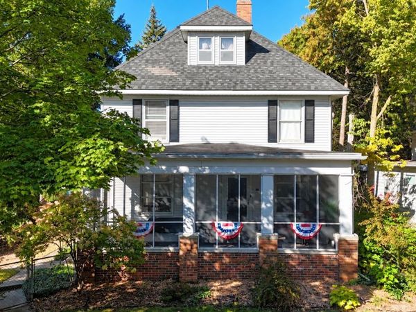 215 Lincoln Street E, Mt Pleasant, MI 48858