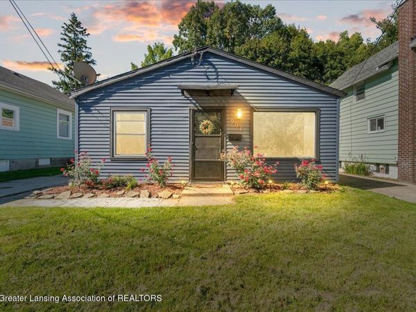 901 Clayton Street, Lansing, MI 48915
