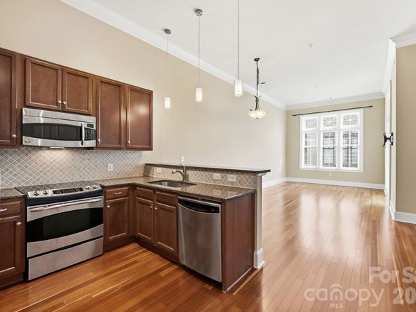 2810 Selwyn Avenue , Unit 428, Charlotte, NC 28209