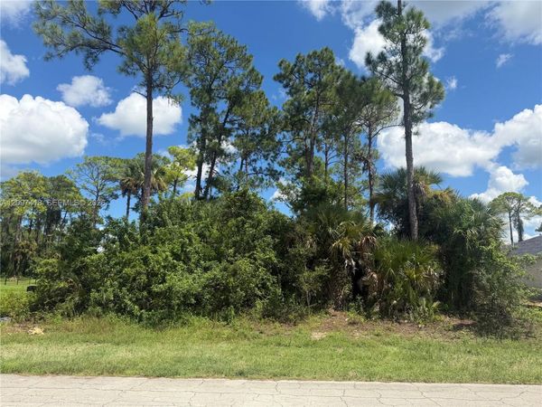5018 N ROSEBUD CIR , La Belle, FL 33935