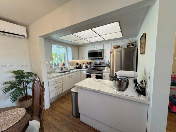 3525 Polk St, Unit 17, Hollywood, FL 33021