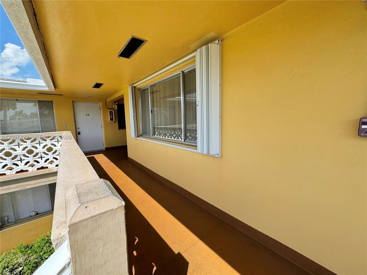 3525 Polk St, Unit 17, Hollywood, FL 33021 Photo