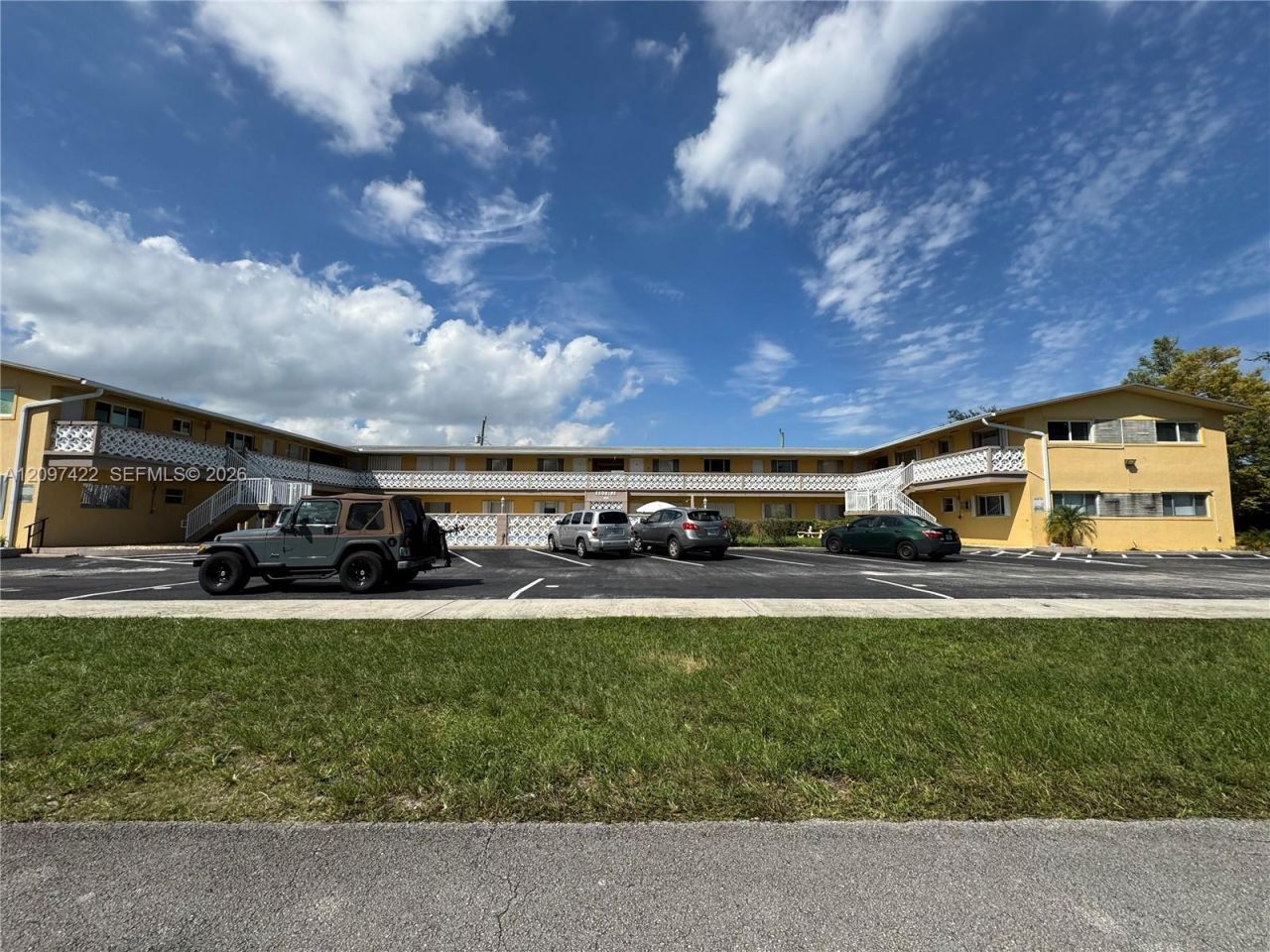 3525 Polk St, Unit 17, Hollywood, FL 33021 Photo