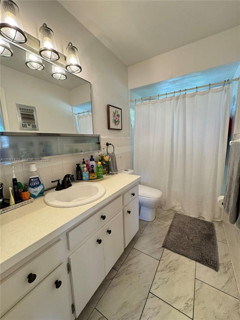 3525 Polk St, Unit 17, Hollywood, FL 33021 Photo