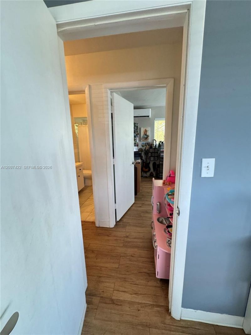 3525 Polk St, Unit 17, Hollywood, FL 33021 Photo