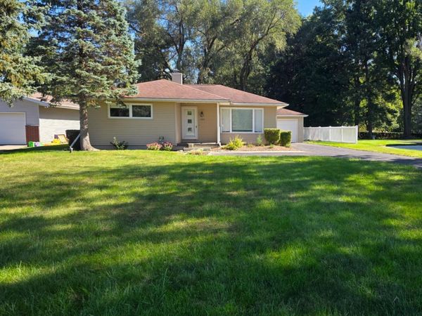 1725 Port Clinton Rd, Fremont, OH 43420