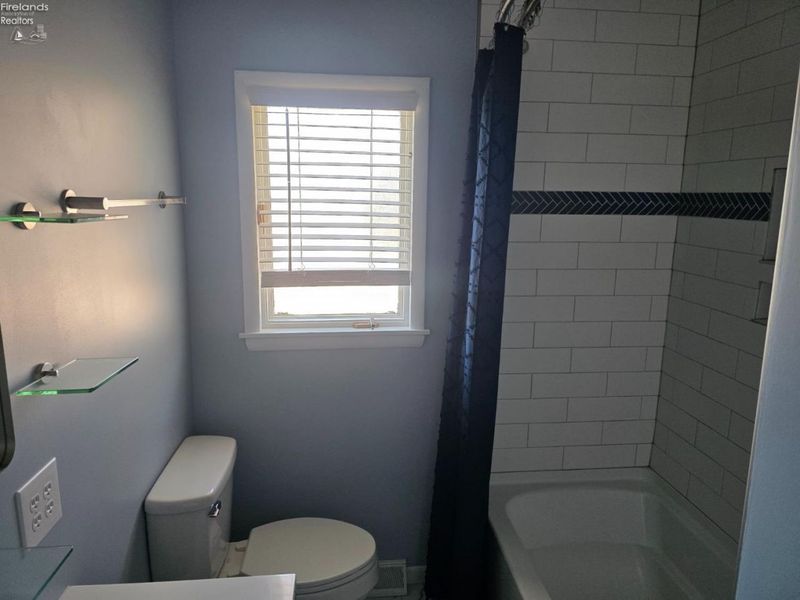 1725 Port Clinton Rd, Fremont, OH 43420 Photo 25