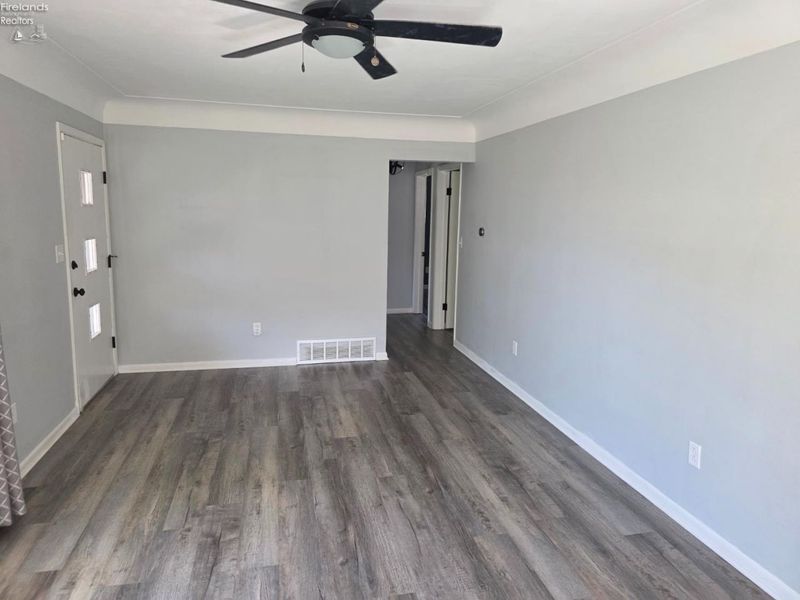 1725 Port Clinton Rd, Fremont, OH 43420 Photo 9