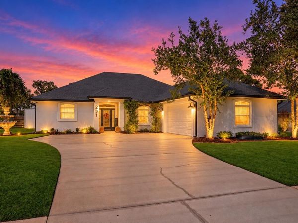 291 Cortez Dr, St Augustine, FL 32086