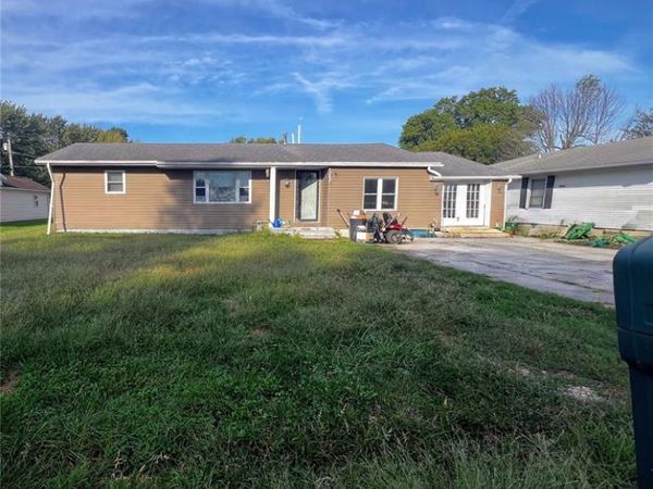505 S Elm Street , Vandalia, MO 63382