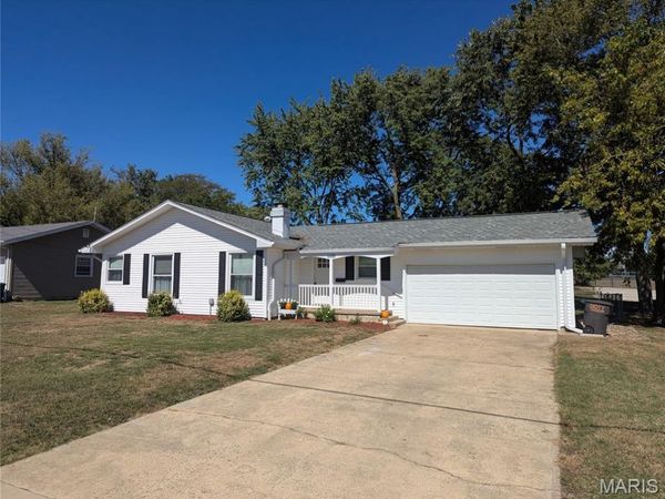 1109 Killarney Drive, Greenville, IL 62246