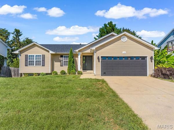 145 Pine Hollow Lane, Collinsville, IL 62234