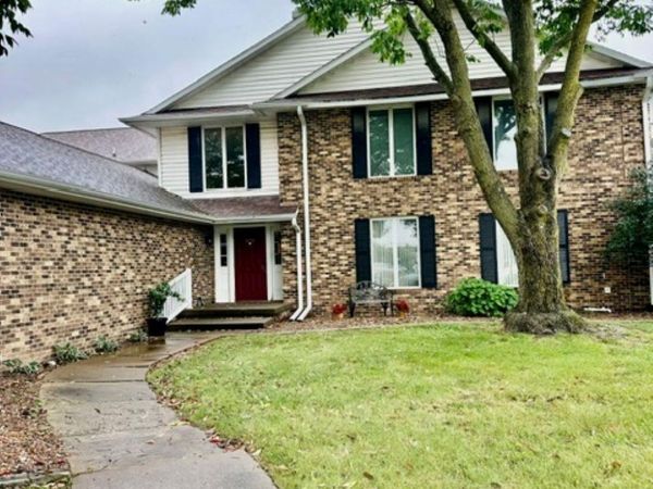 1609 UNIT A ORCHARD MEADOW Drive, Burlington, IA 52601
