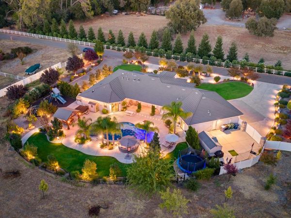 7527 Country Oaks Ln, Orangevale, CA 95662