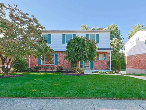 4119 Stonecreek, Cincinnati, OH 45241
