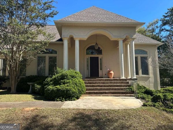 108 Regina Drive NW, Milledgeville, GA 31061