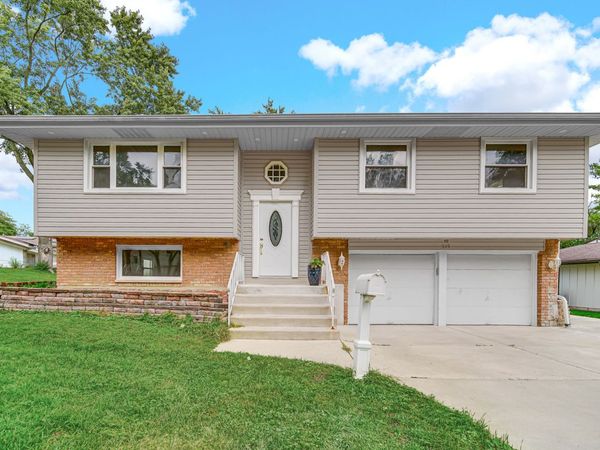 515 Falmouth Lane , Schaumburg, IL 60193