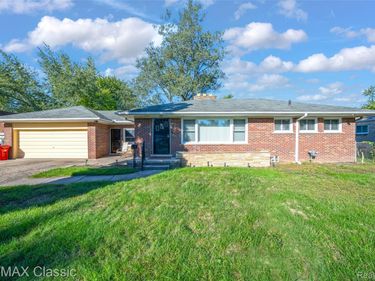24335 Rosebud Avenue, Eastpointe, Mi 48021