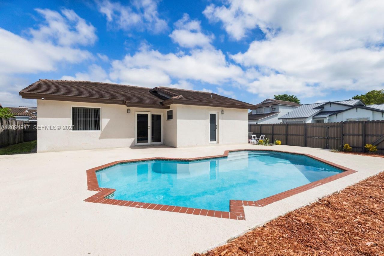 8520 SW 207th Ter , Cutler Bay, FL 33189 Photo