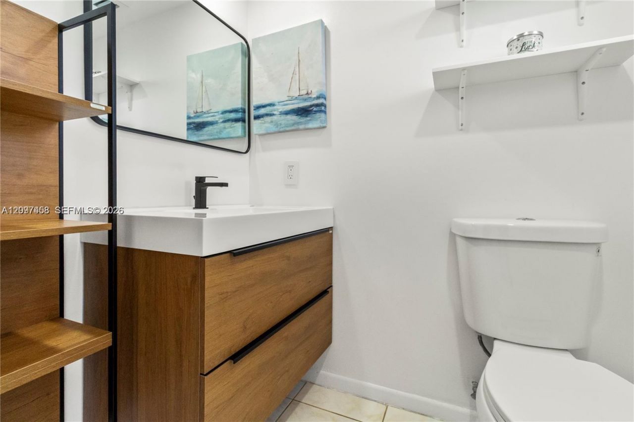 2901 NW 46th Ave , Unit 307, Lauderdale Lakes, FL 33313 Photo