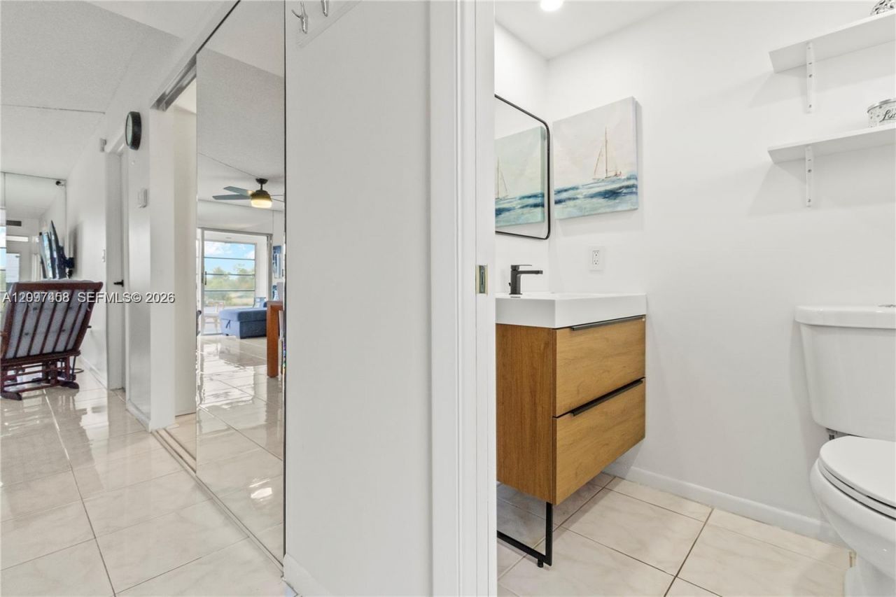2901 NW 46th Ave , Unit 307, Lauderdale Lakes, FL 33313 Photo