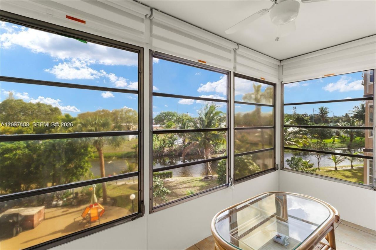 2901 NW 46th Ave , Unit 307, Lauderdale Lakes, FL 33313 Photo