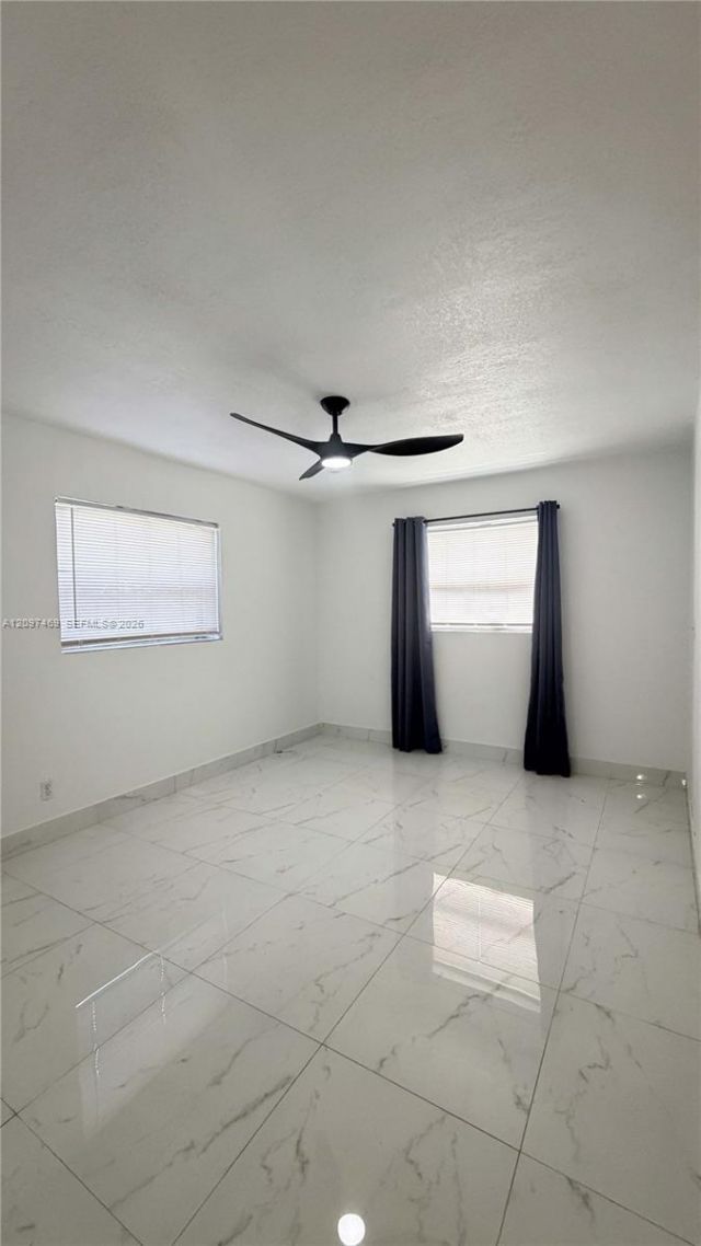 1009 NE 2nd St , Hallandale Beach, FL 33009 Photo